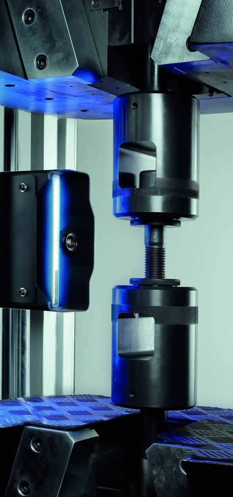 Video Extensometer M Series